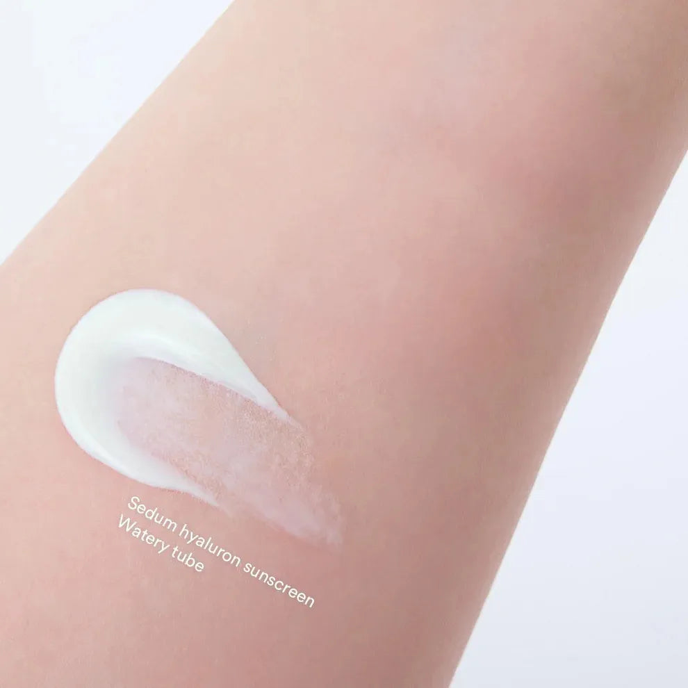 ABIB Sedum Hyaluron Sunscreen Watery Tub SPF50+ PA++++ (Hidratante + Antiedad)